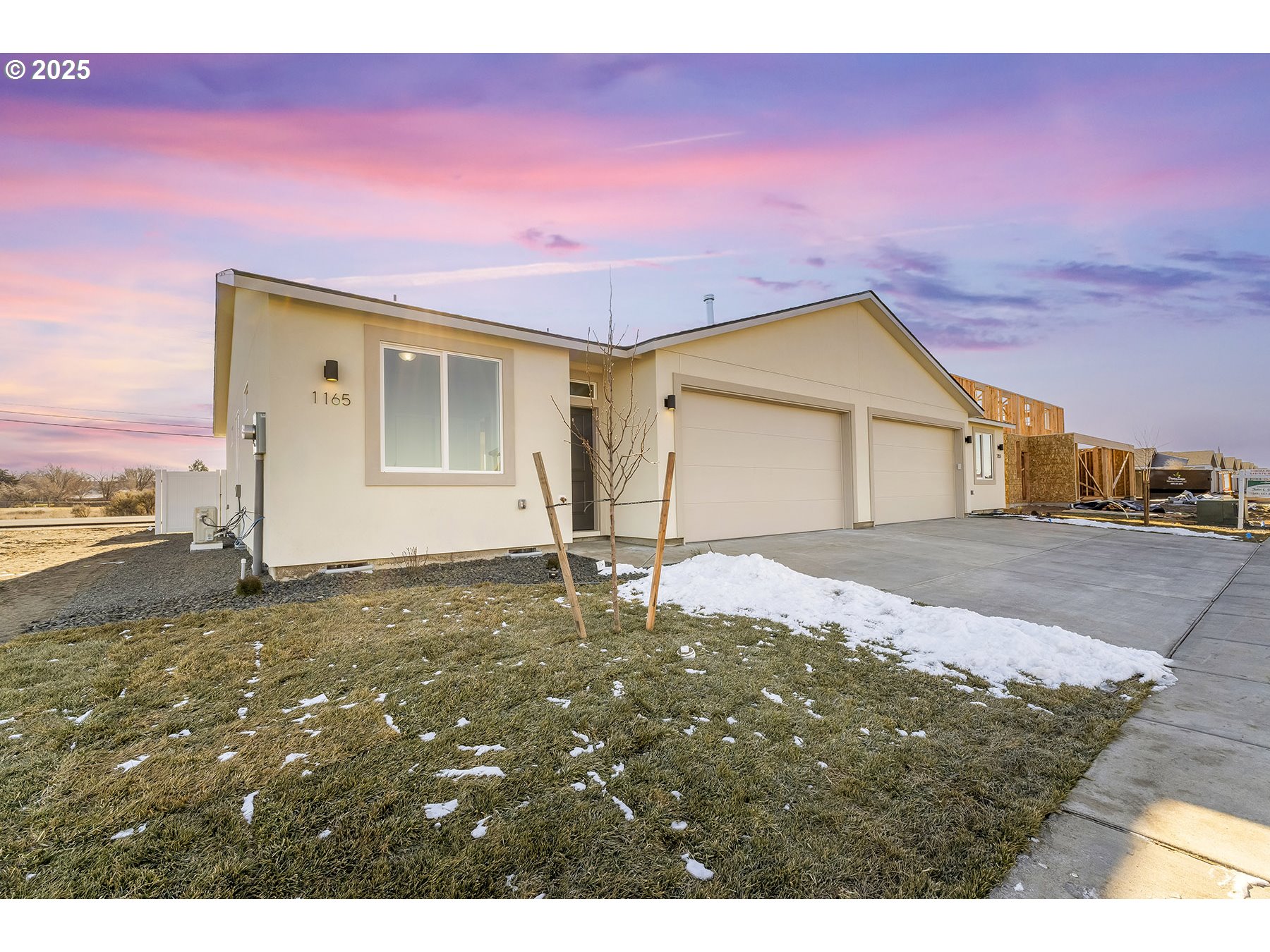 1151 NE EMERALD DR