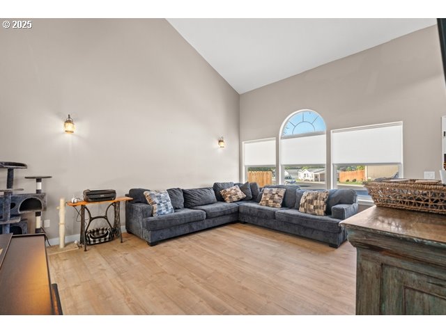 1448 SW RIVERHILL DR