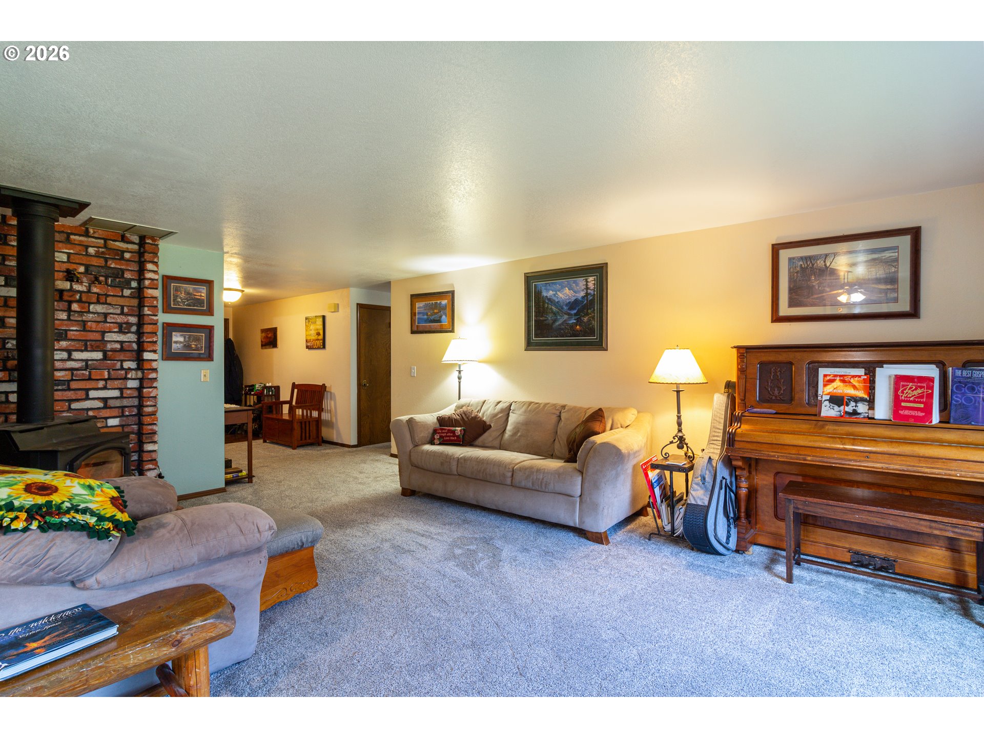 305 SE 9TH DR