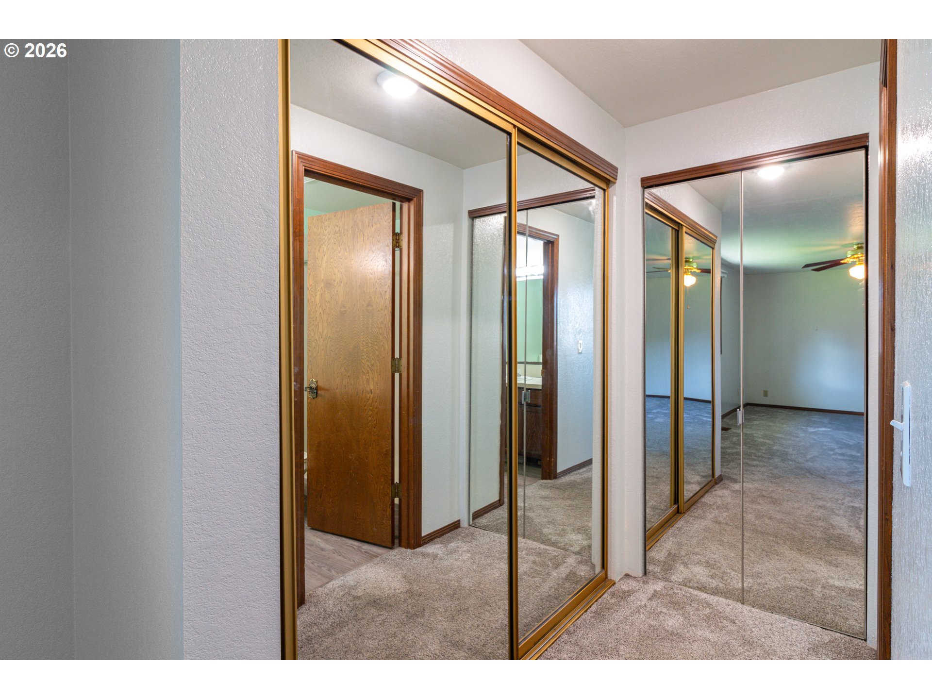 305 SE 9TH DR