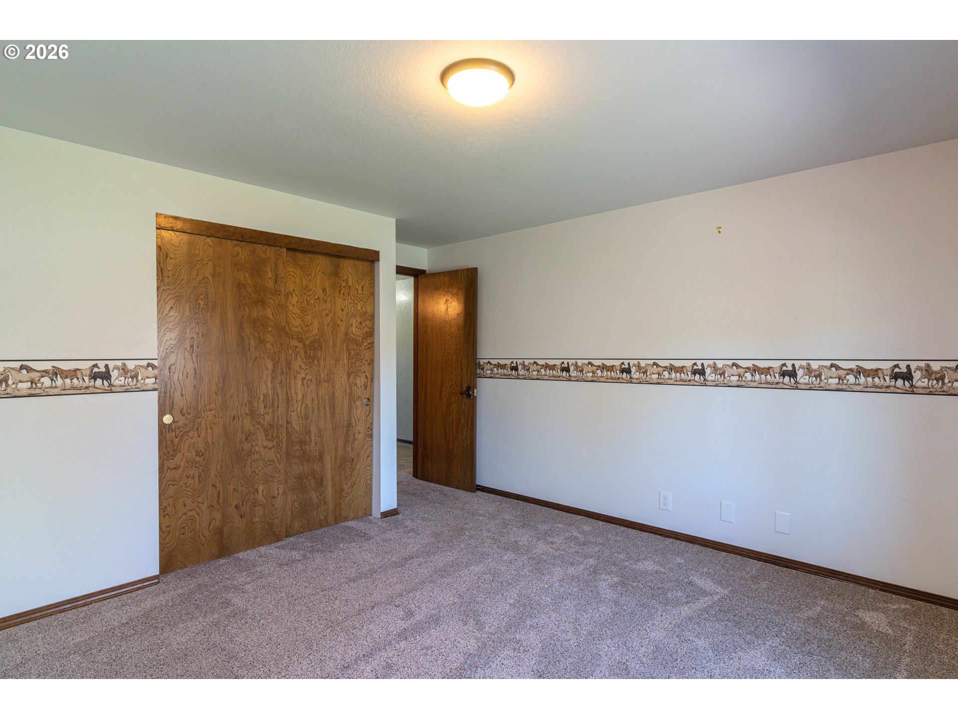 305 SE 9TH DR