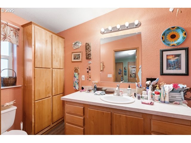 81700 Peach Tree Ln