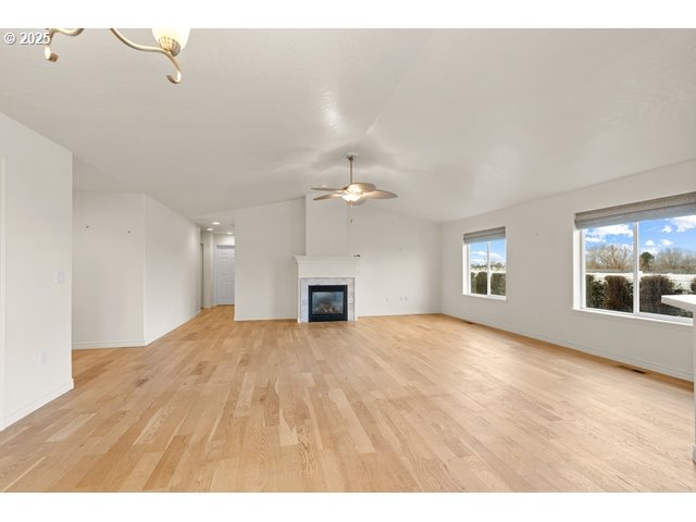 114 SW DESERT SKY DR