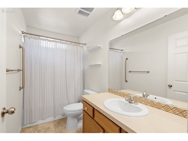 114 SW DESERT SKY DR