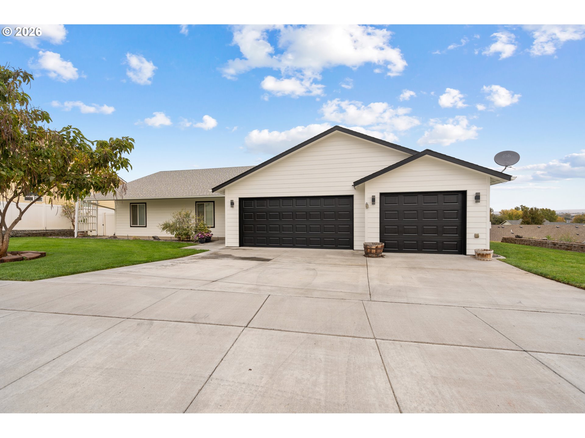 114 SW DESERT SKY DR