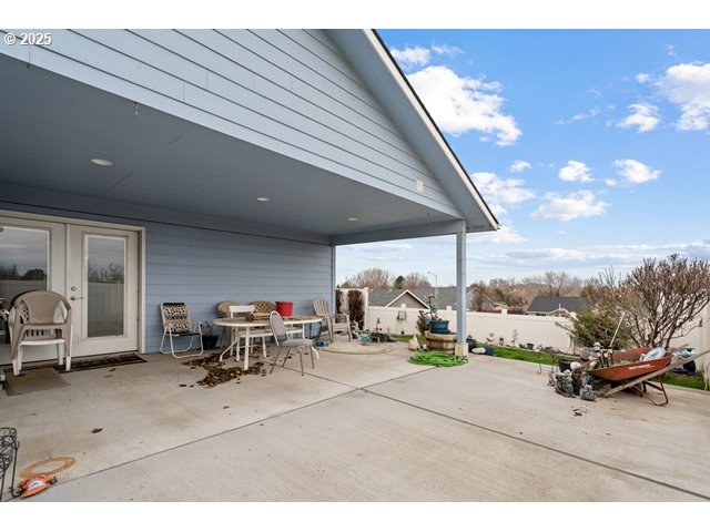 114 SW DESERT SKY DR