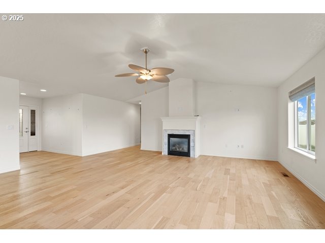 114 SW DESERT SKY DR