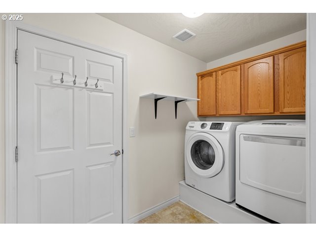 114 SW DESERT SKY DR