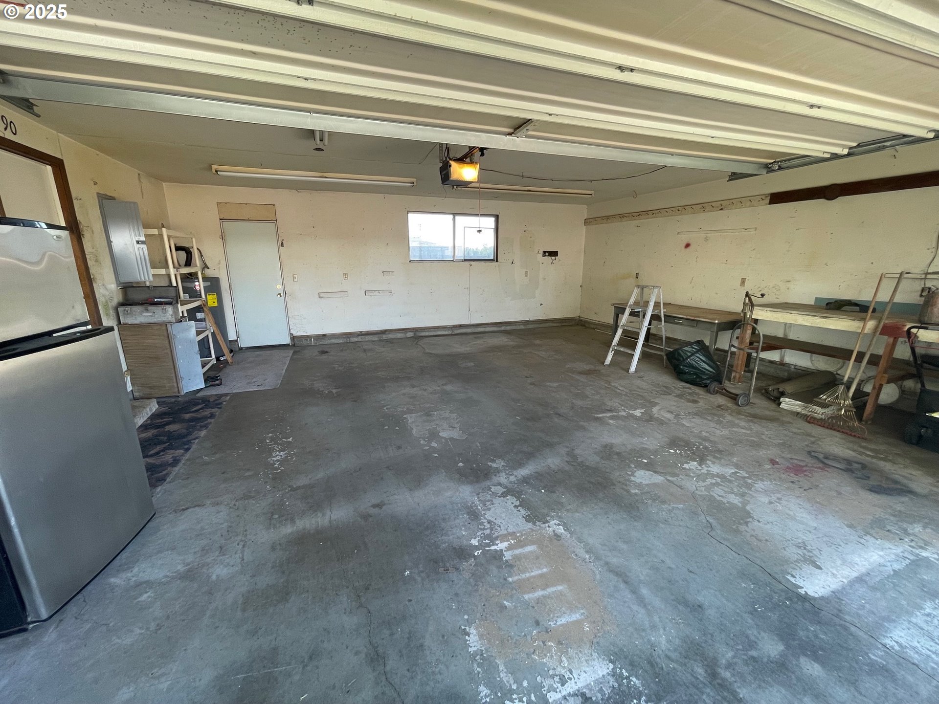 490 NW 3RD ST