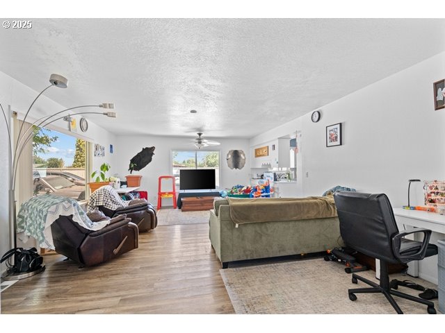 375 SE FOURTH ST
