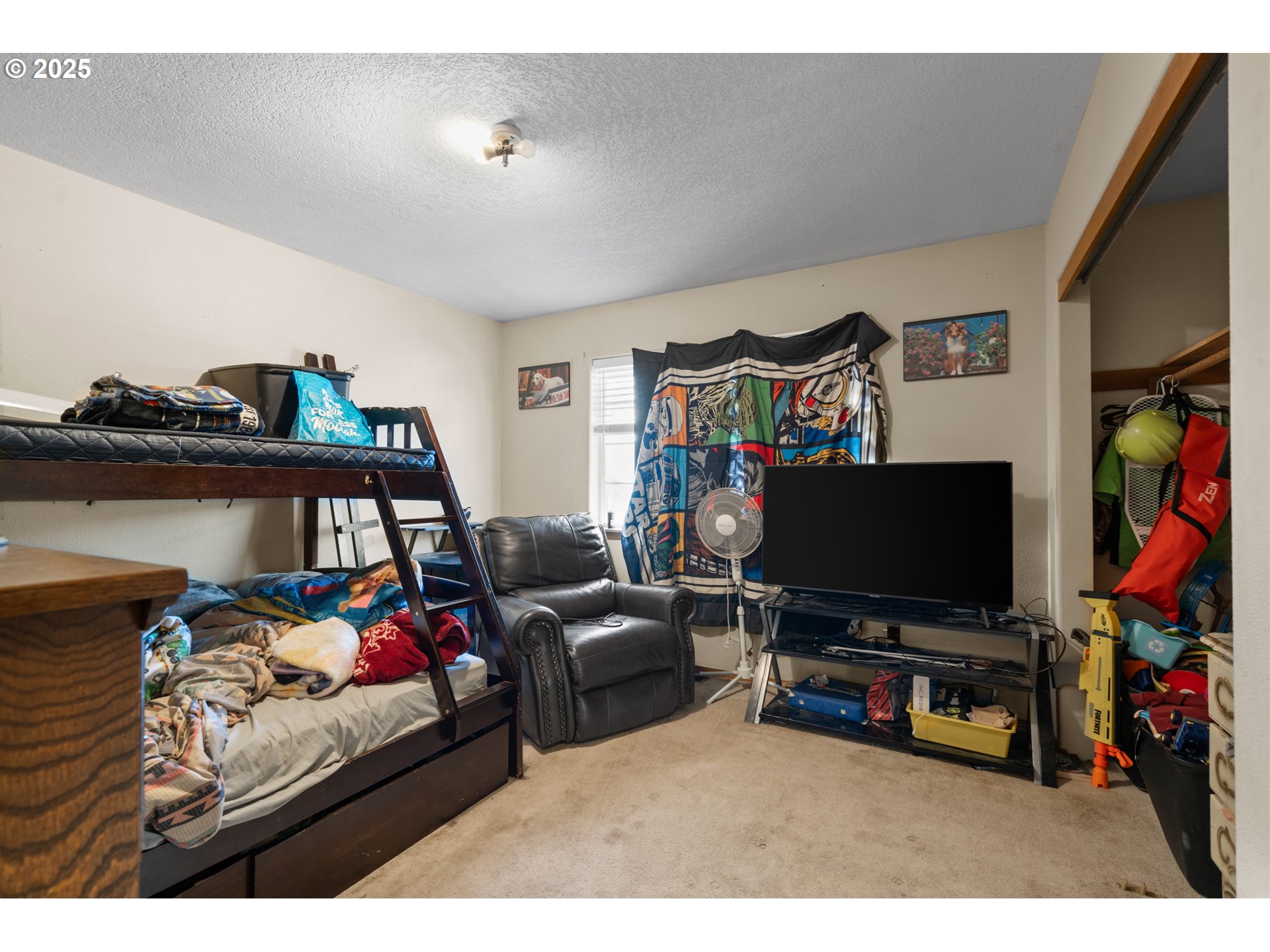 25 NE ALORA DR