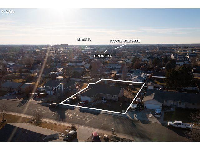 25 NE ALORA DR