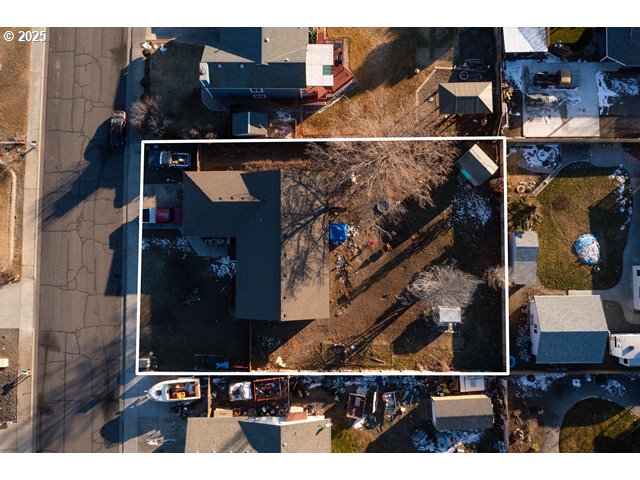 25 NE ALORA DR