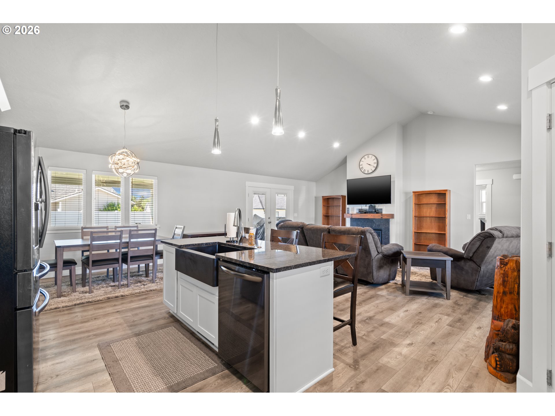 416 SW DESERT SKY DR