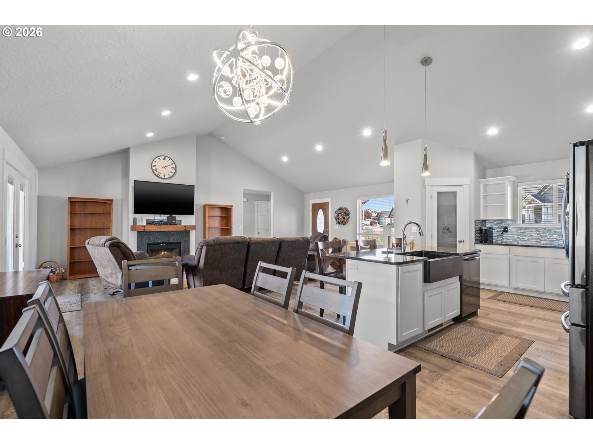 416 SW DESERT SKY DR