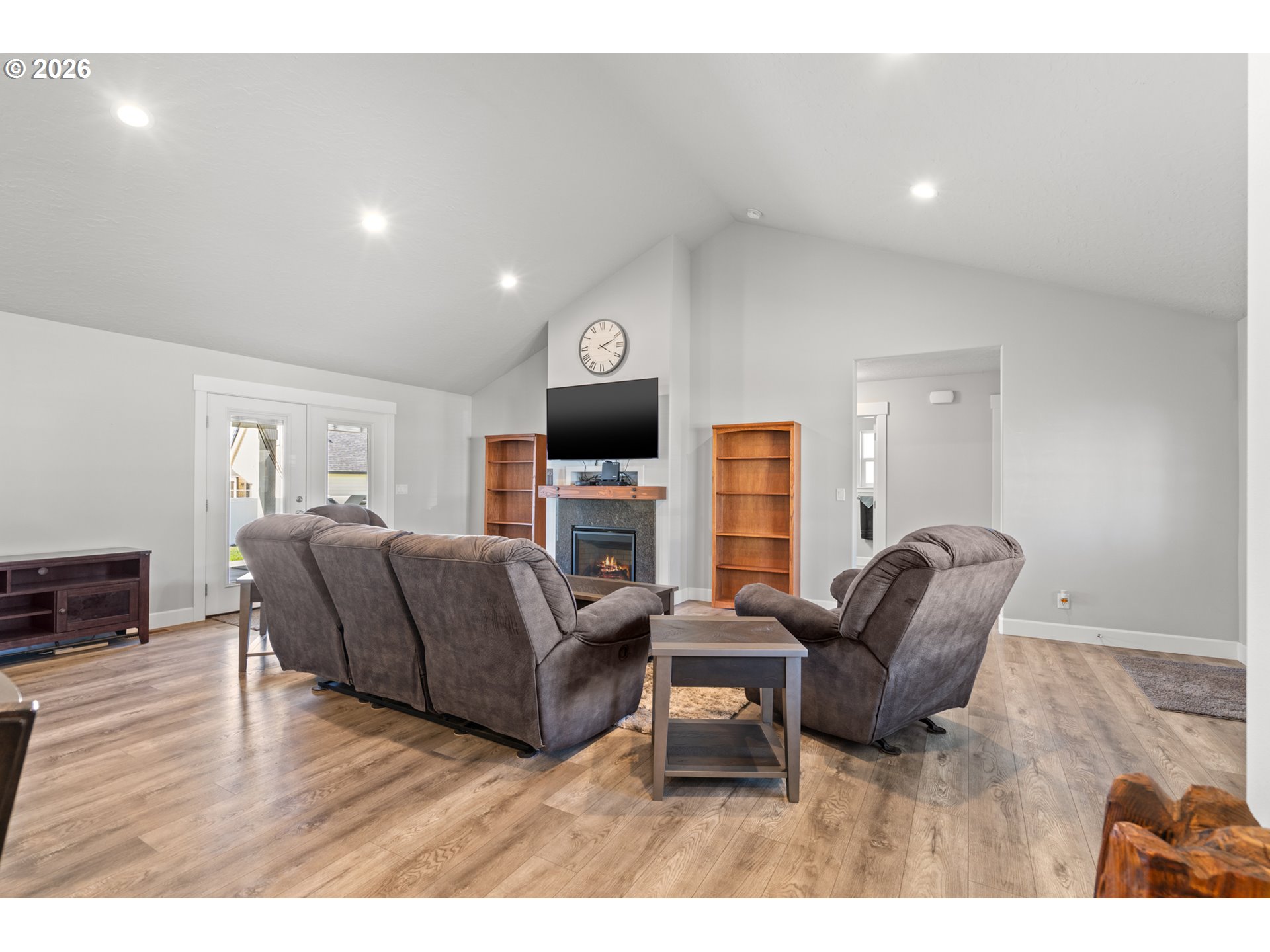 416 SW DESERT SKY DR