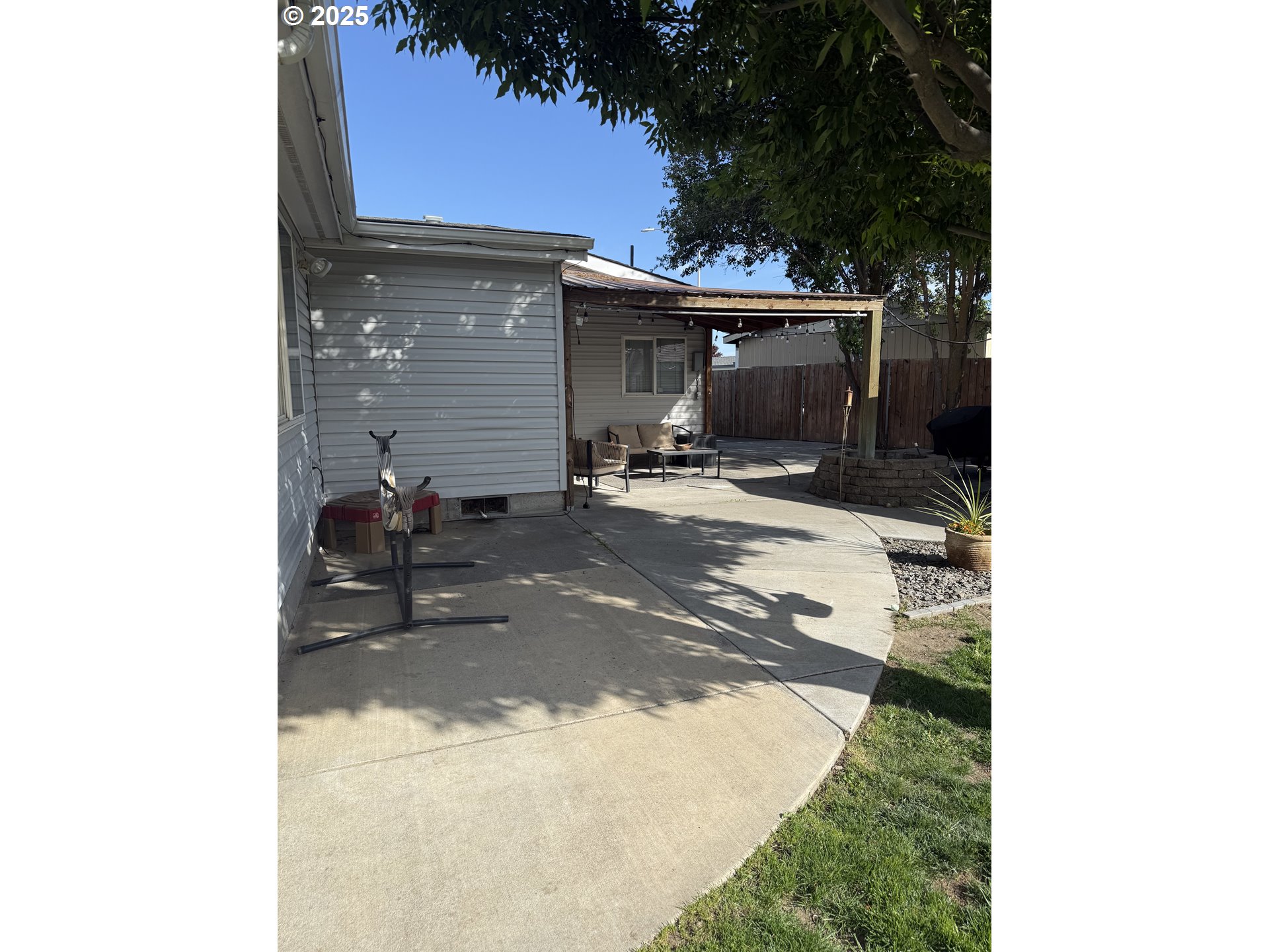 1354 SW PORTER CT