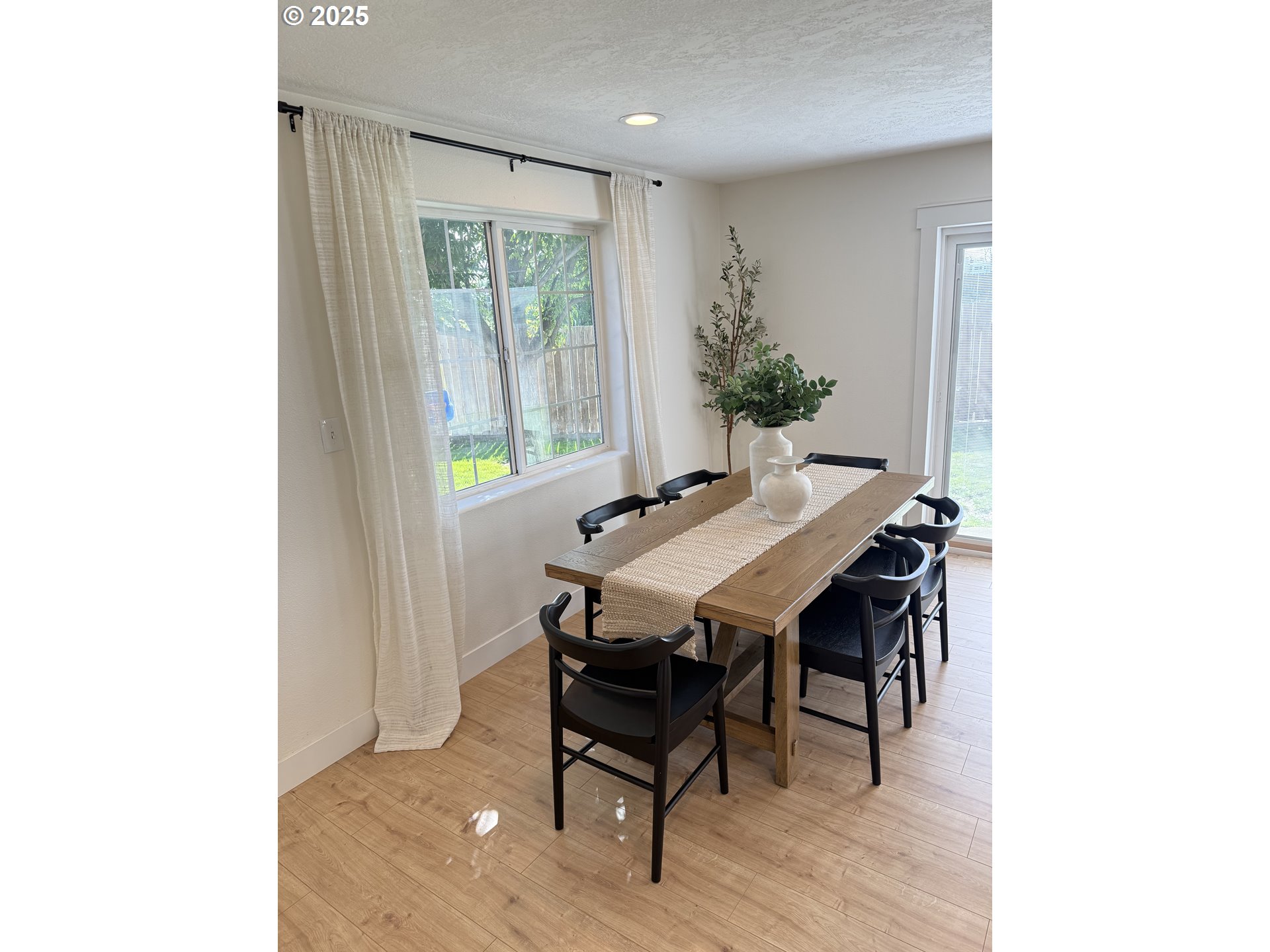 1354 SW PORTER CT