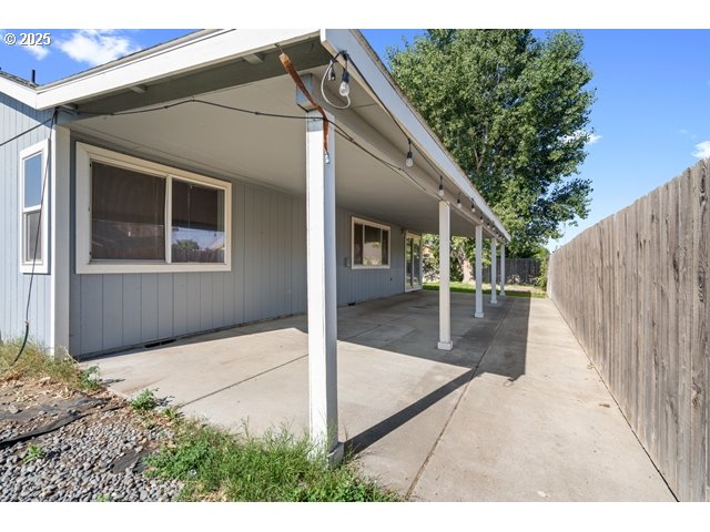 411 BOBWHITE AVE
