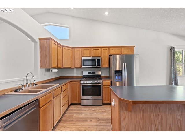 411 BOBWHITE AVE