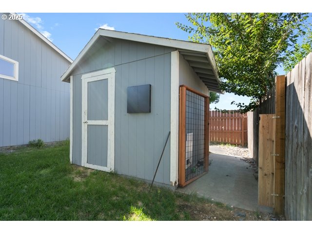 411 BOBWHITE AVE