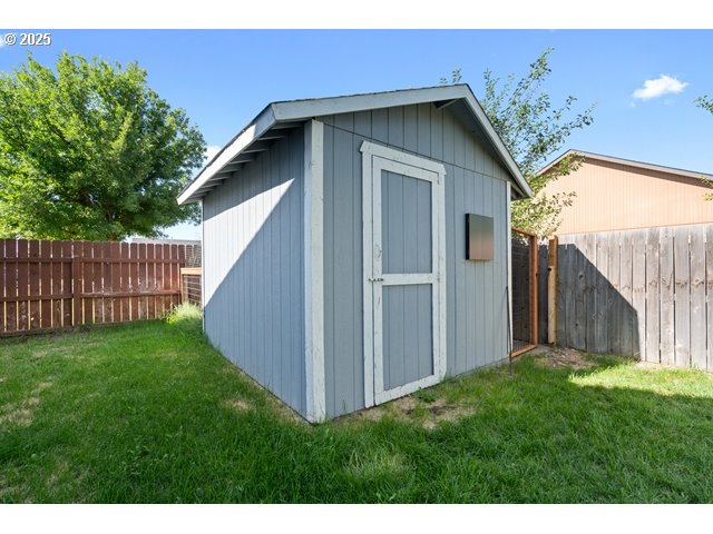 411 BOBWHITE AVE