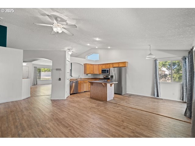 411 BOBWHITE AVE