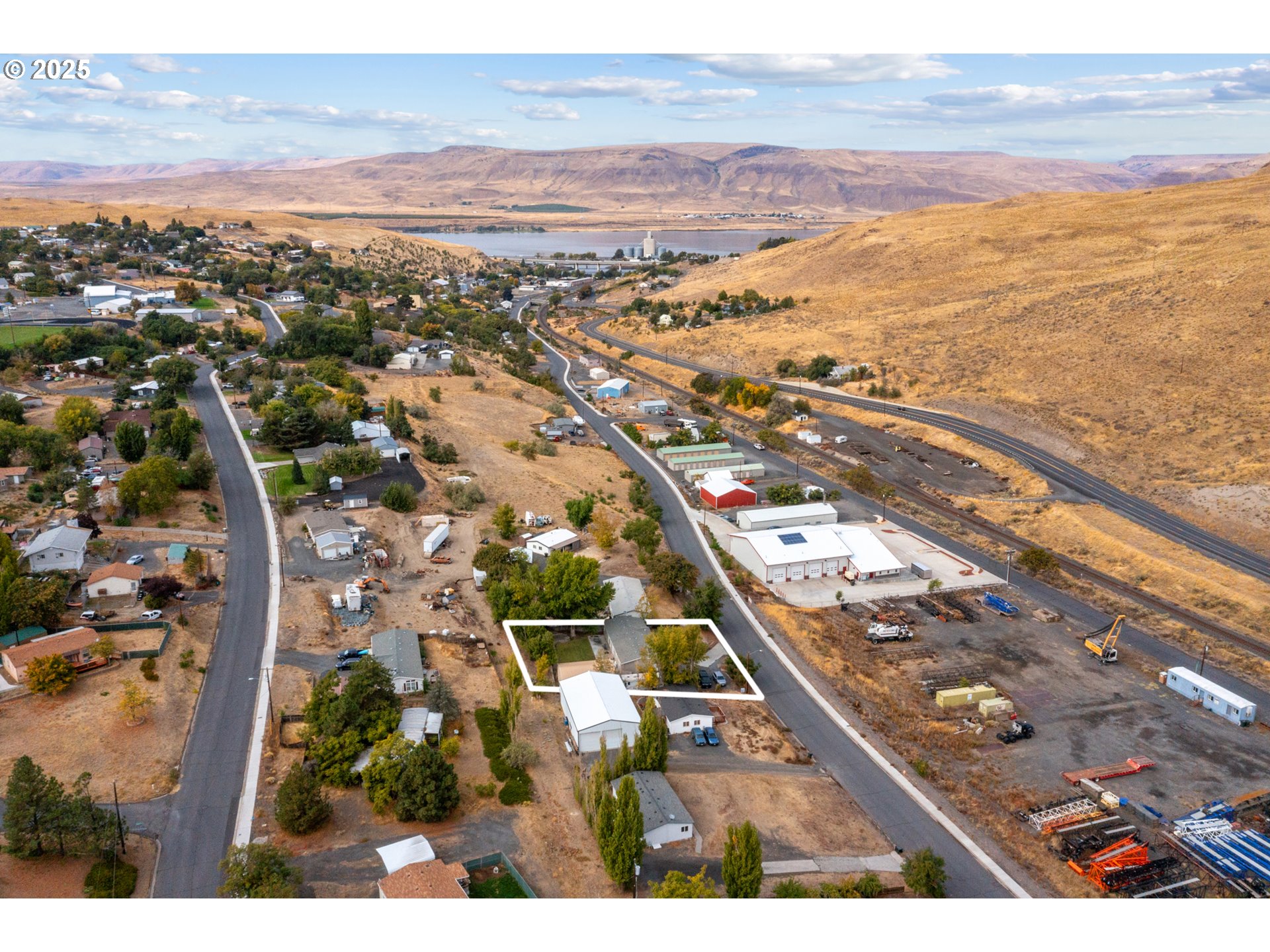 1555 COTTONWOOD ST, Arlington