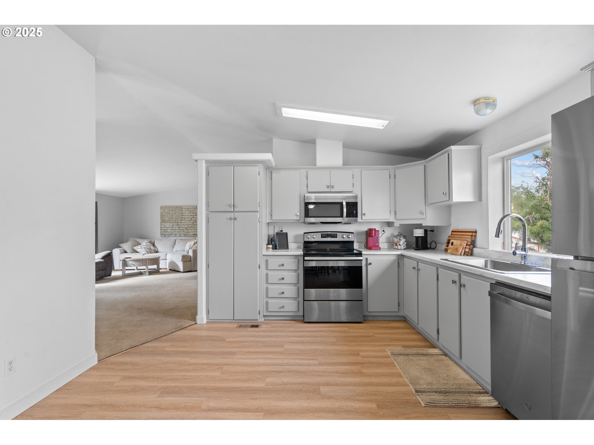 1555 COTTONWOOD ST, Arlington