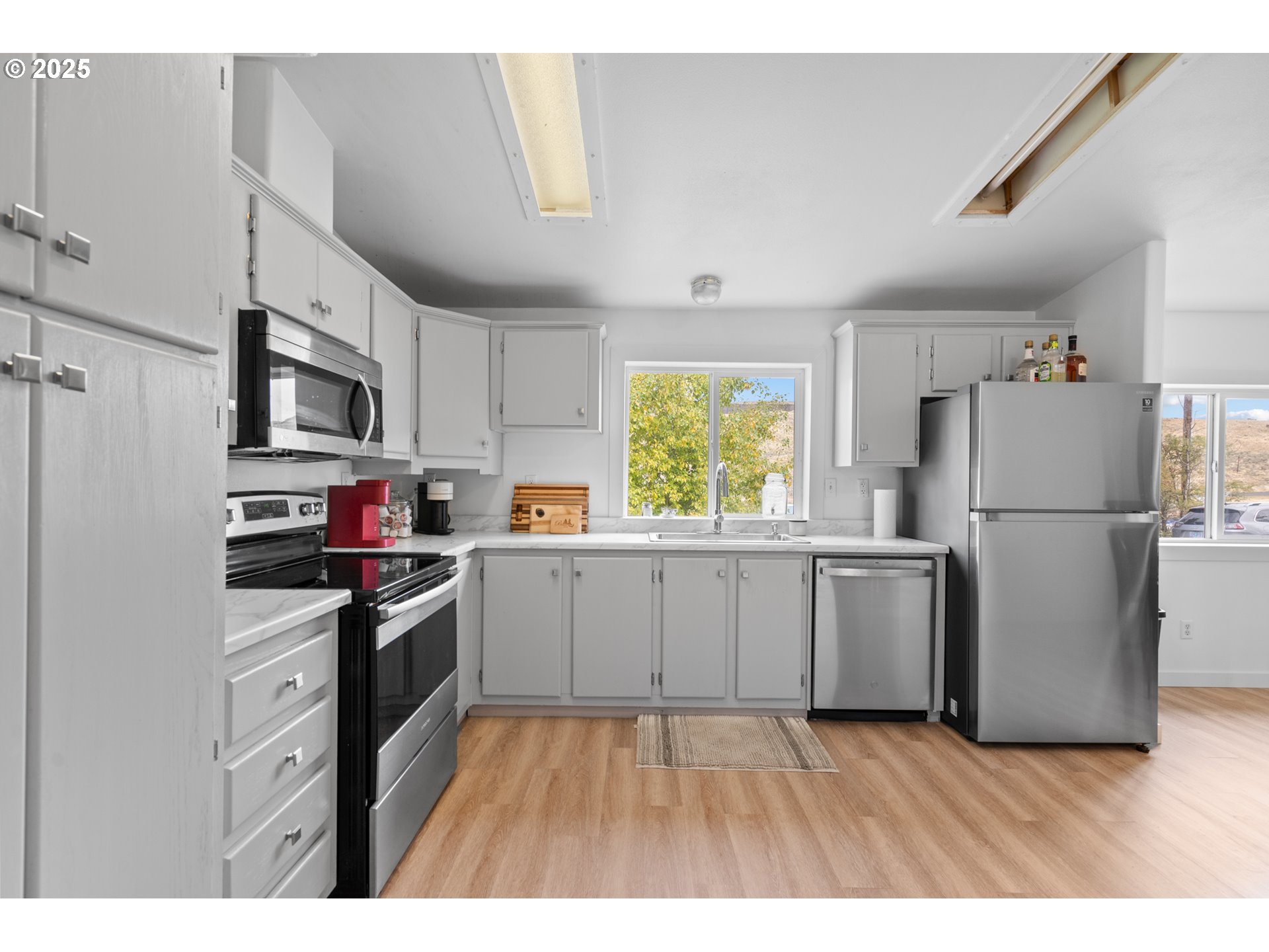 1555 COTTONWOOD ST, Arlington