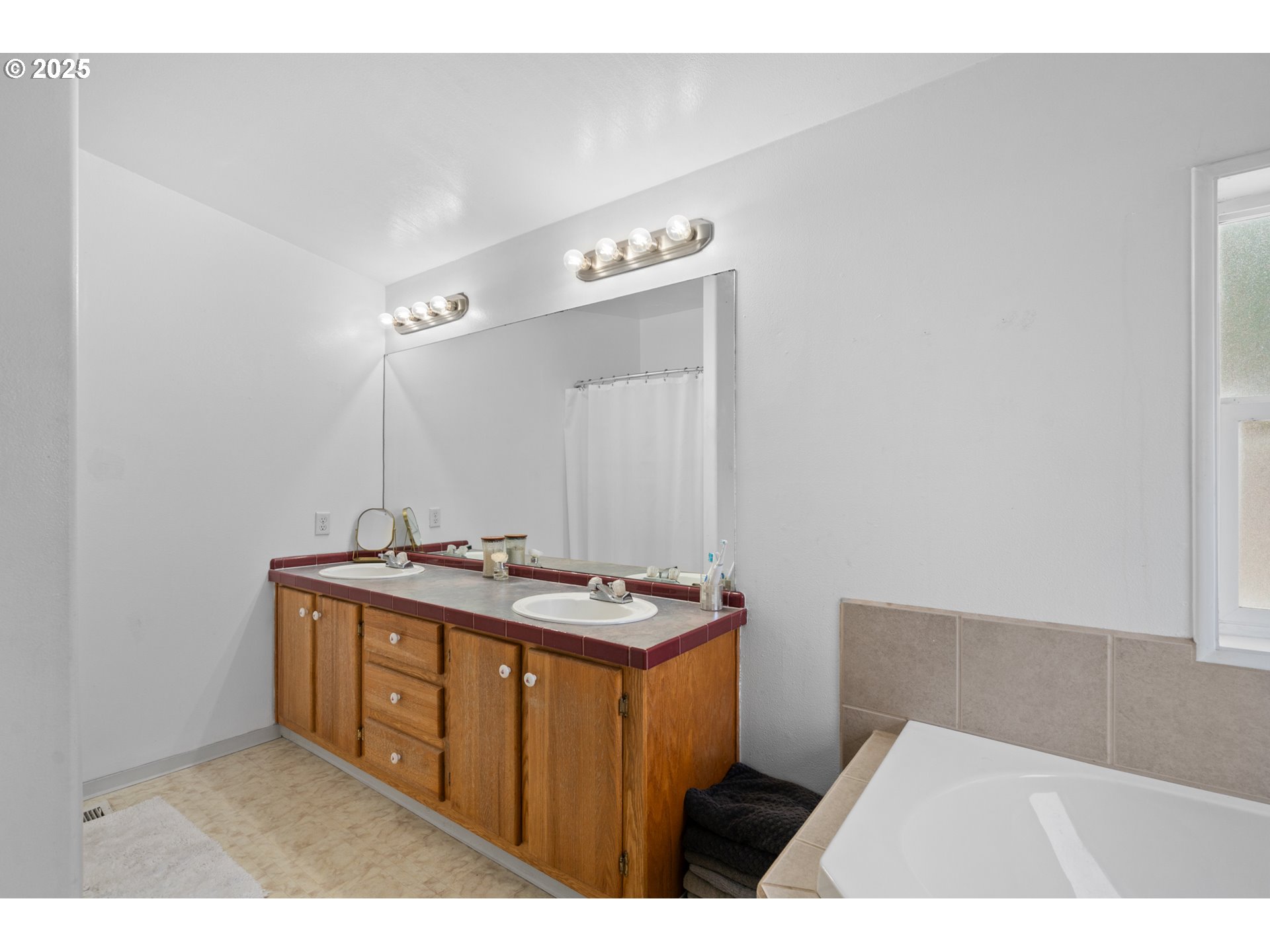 1555 COTTONWOOD ST, Arlington