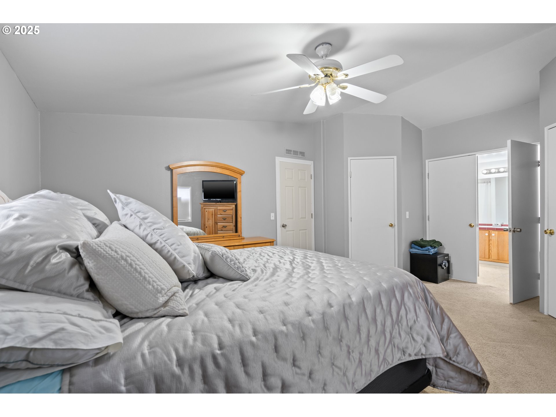 1555 COTTONWOOD ST, Arlington