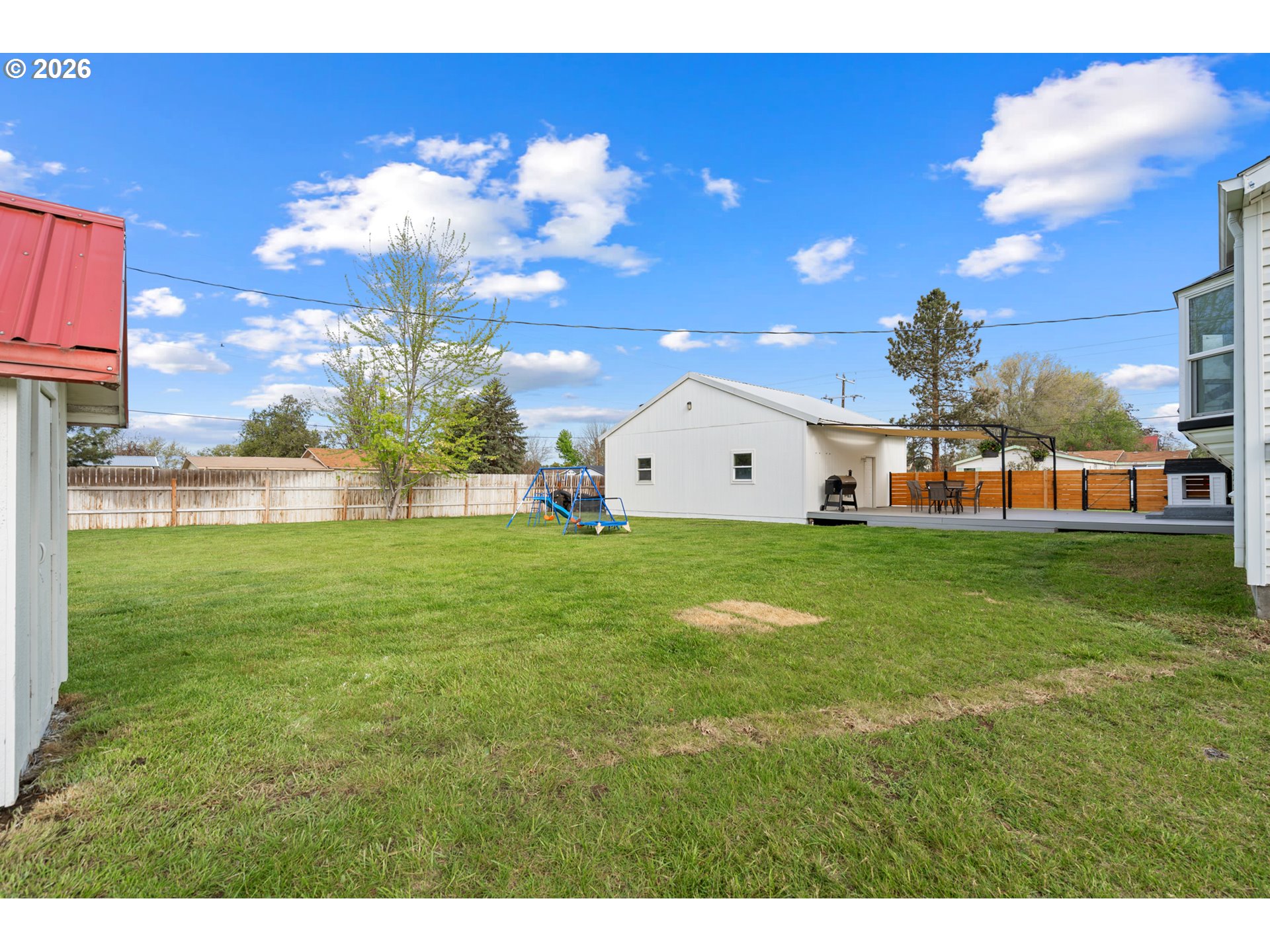 345 W WOOD AVE