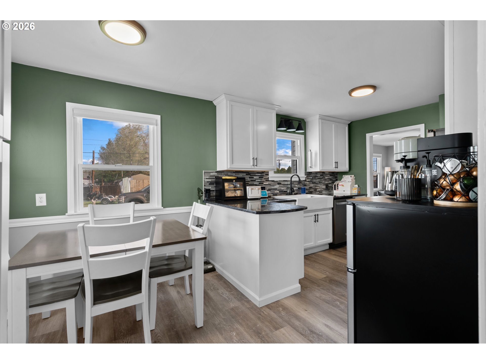 345 W WOOD AVE
