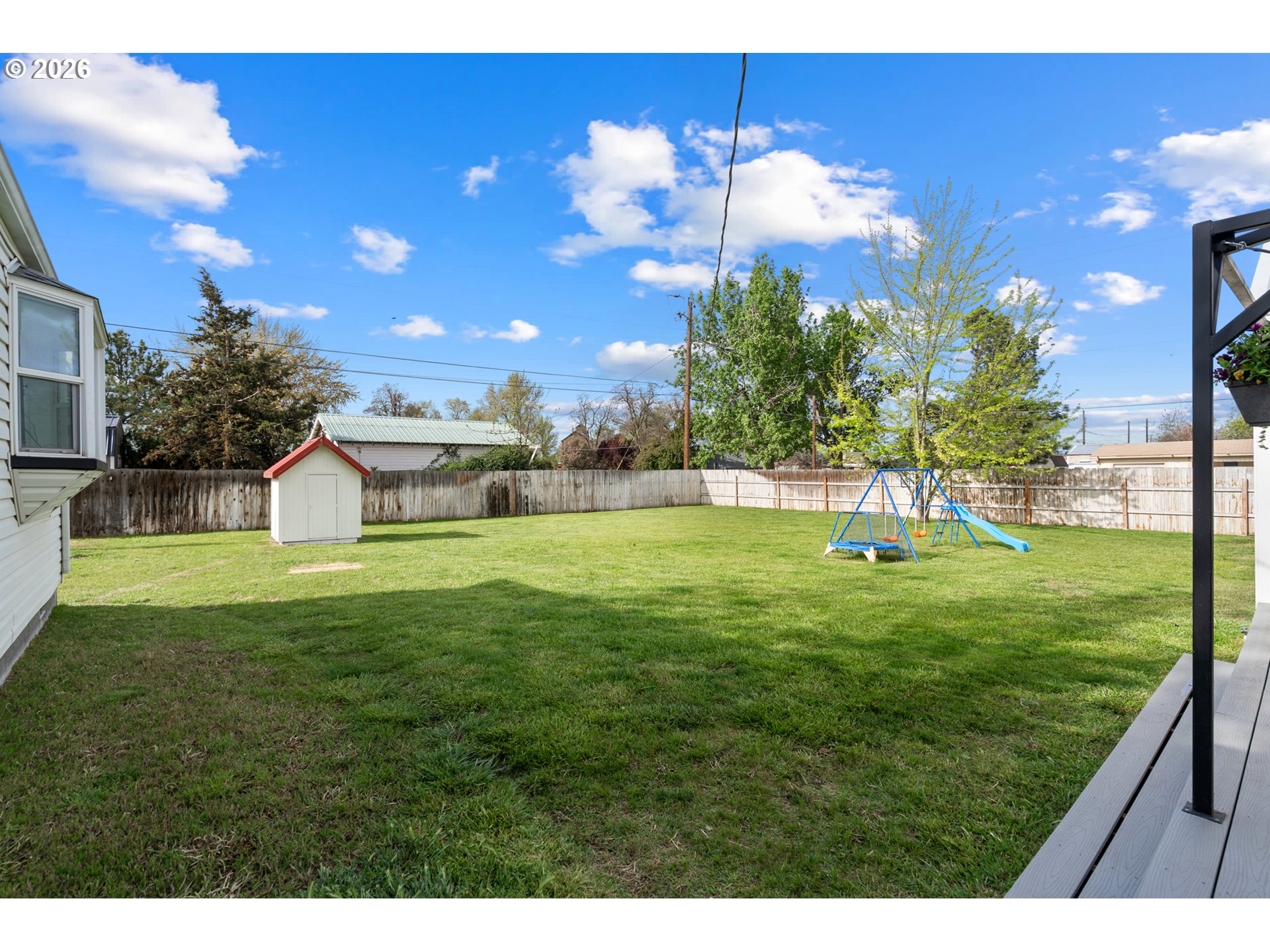 345 W WOOD AVE