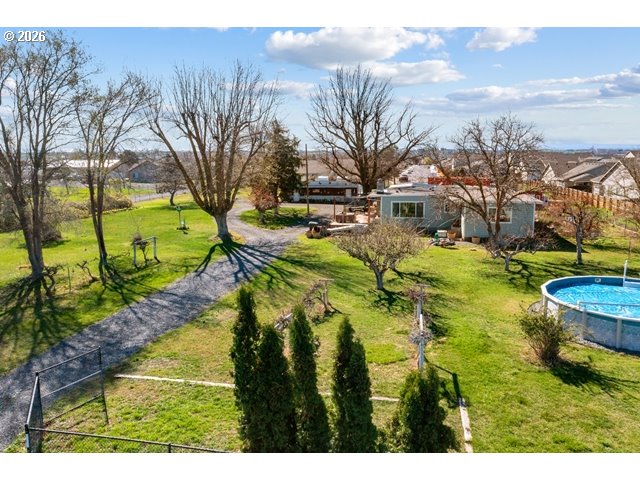 526 E PUNKIN CENTER RD