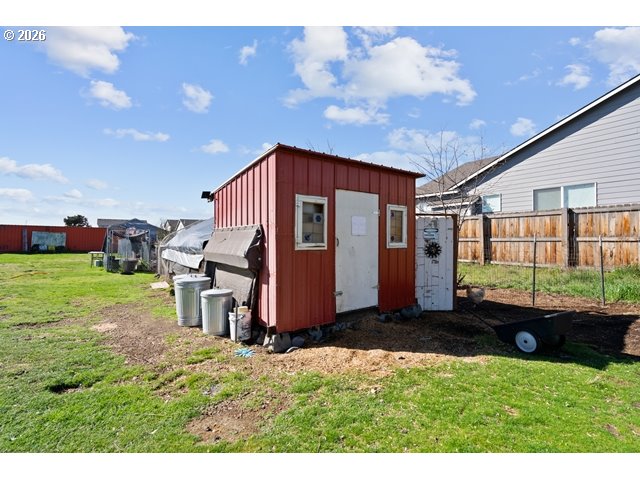 526 E PUNKIN CENTER RD