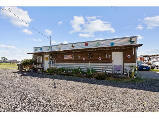 526 E PUNKIN CENTER RD