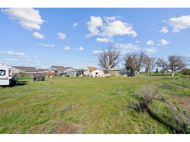 526 E PUNKIN CENTER RD