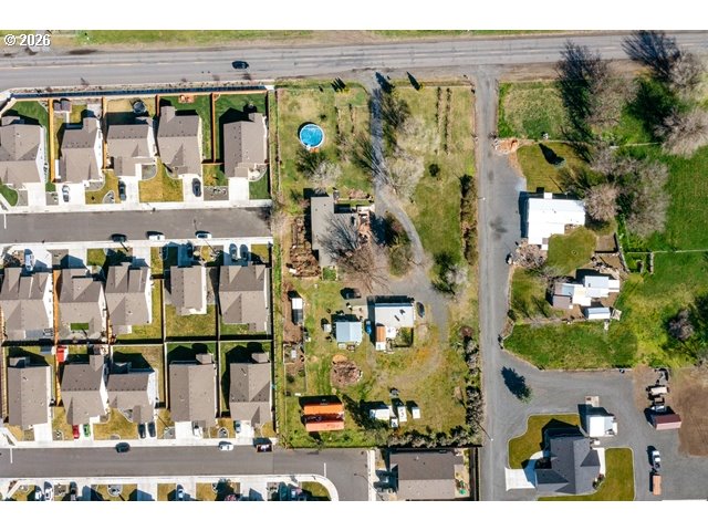 526 E PUNKIN CENTER RD