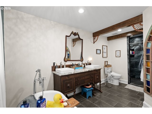 526 E PUNKIN CENTER RD