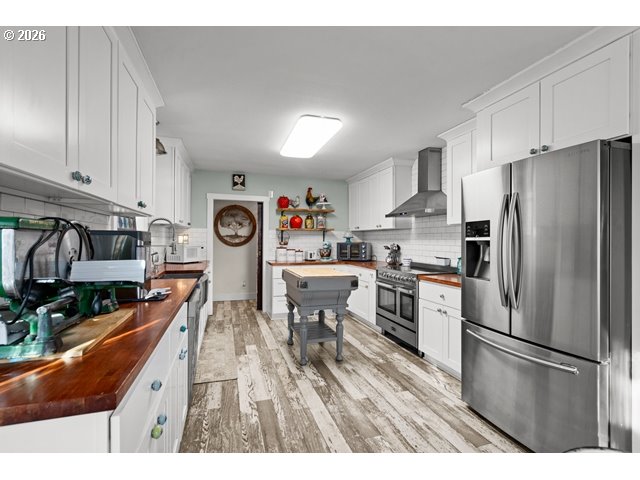 526 E PUNKIN CENTER RD