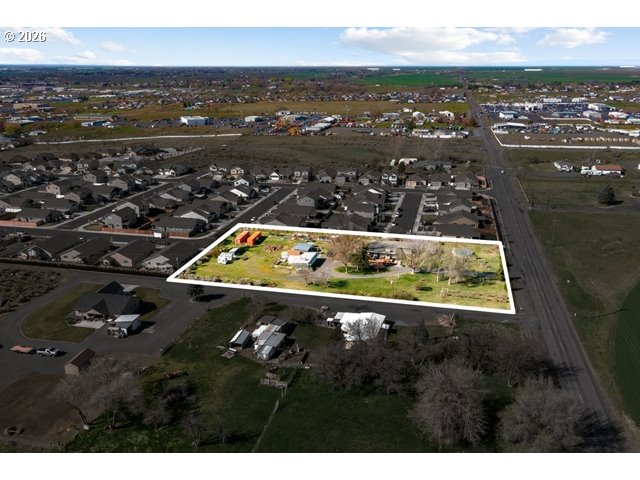 526 E PUNKIN CENTER RD