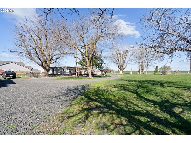 526 E PUNKIN CENTER RD