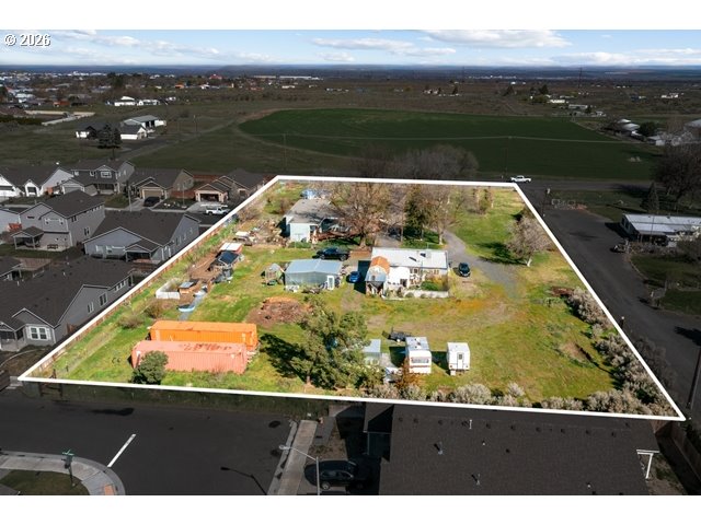 526 E PUNKIN CENTER RD