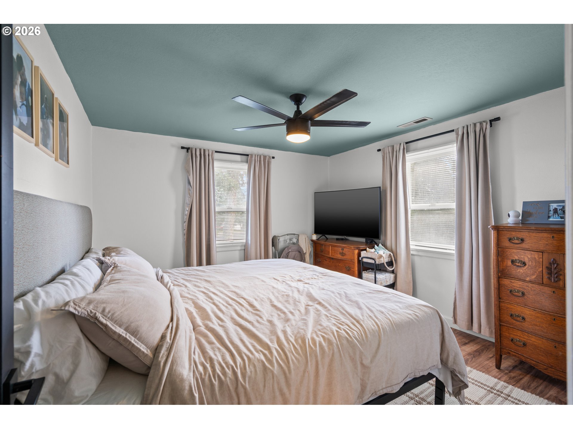 993 W HIGHLAND AVE