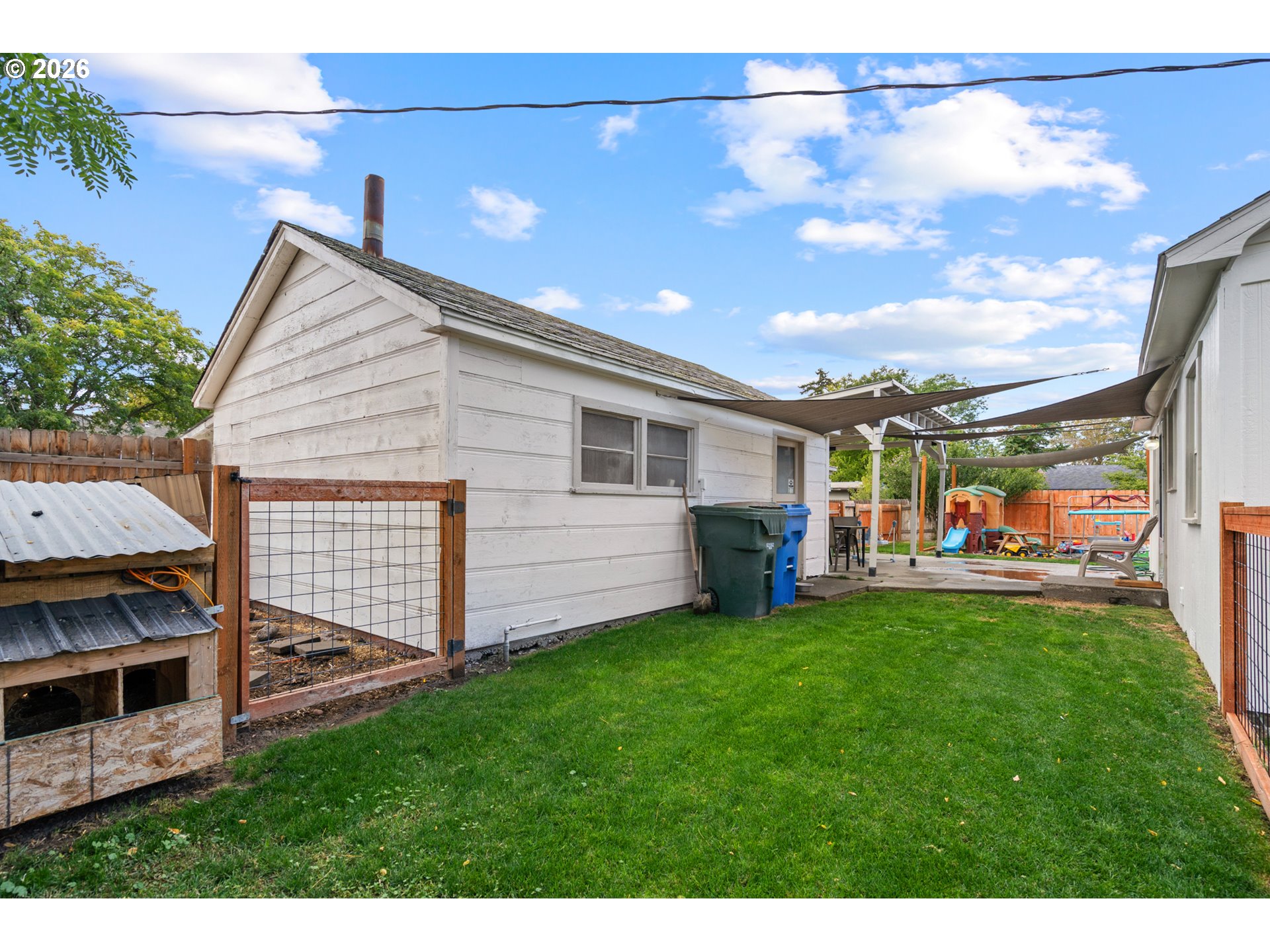 993 W HIGHLAND AVE
