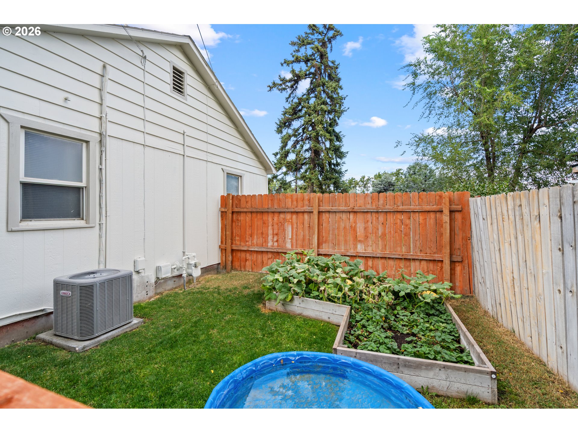 993 W HIGHLAND AVE