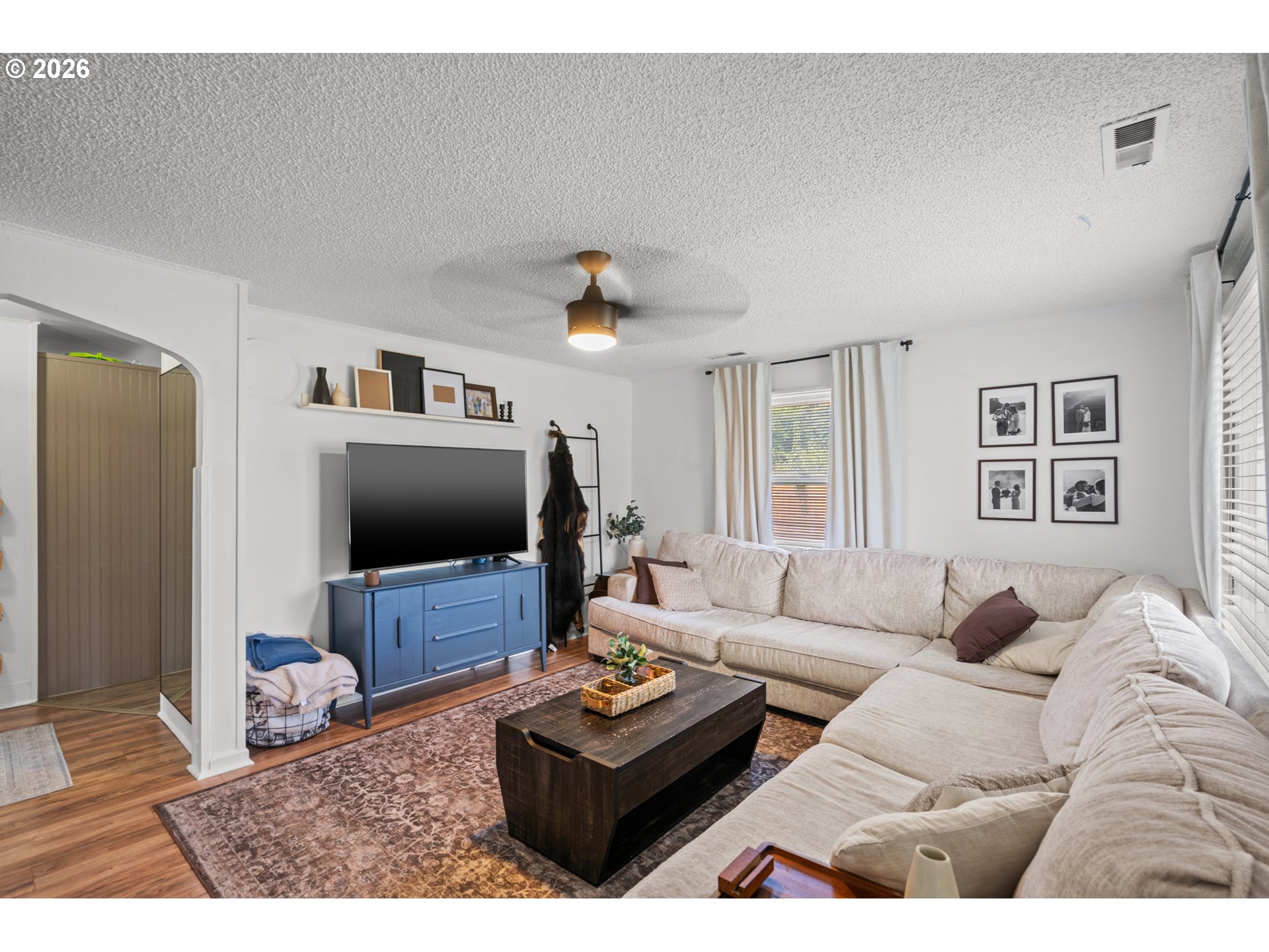 993 W HIGHLAND AVE