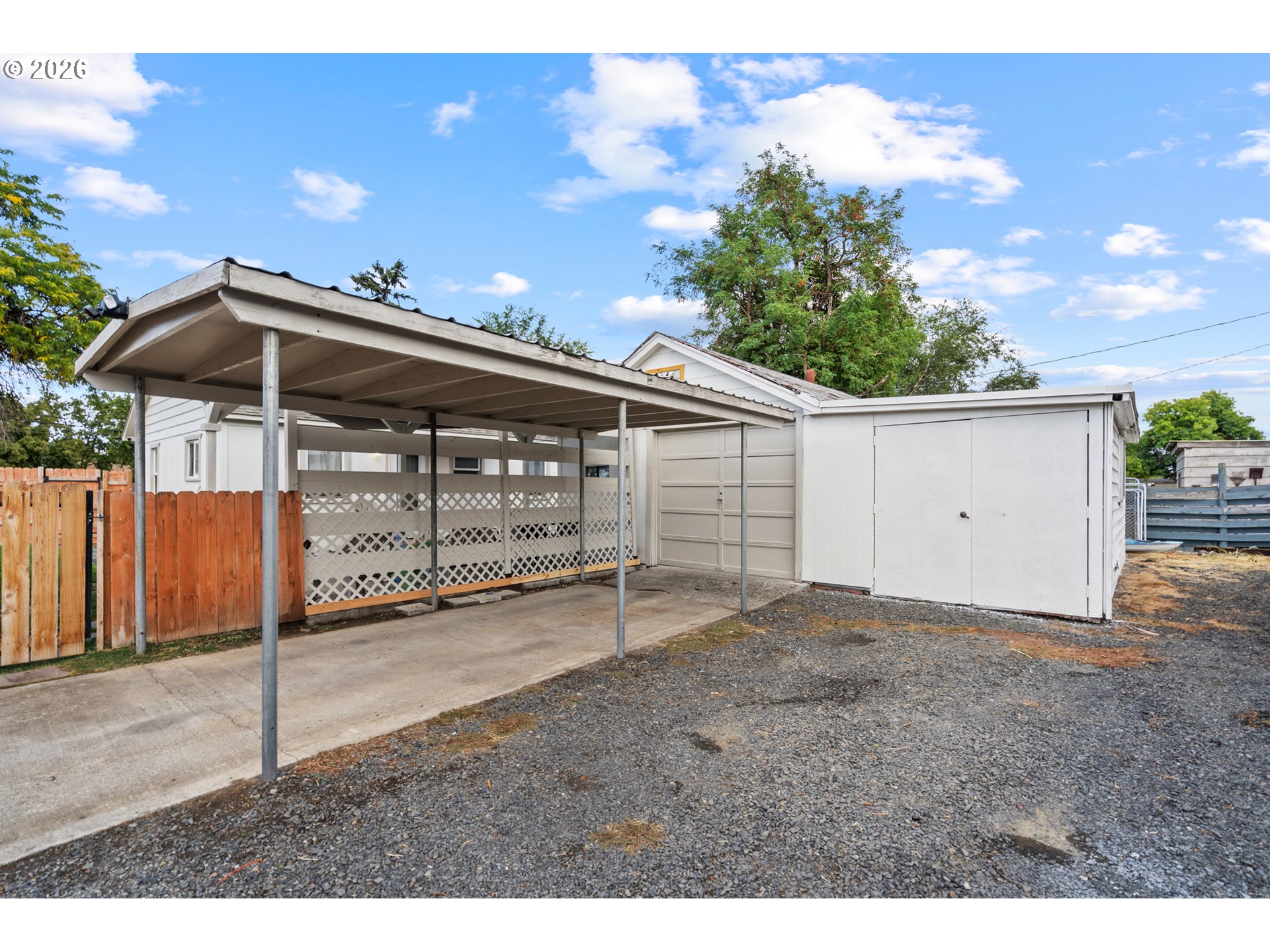 993 W HIGHLAND AVE